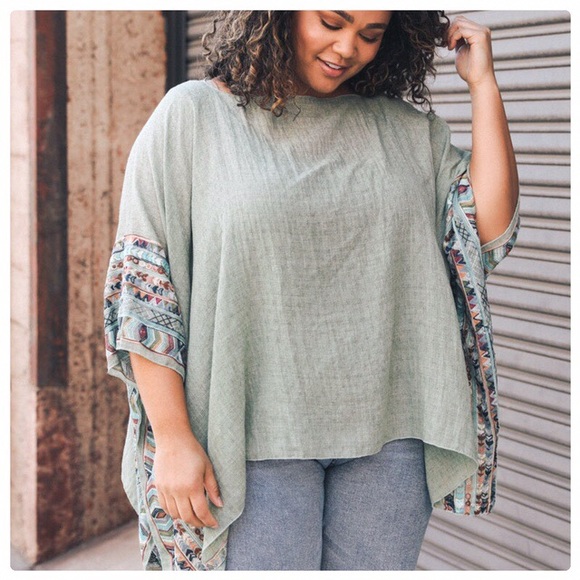 Cheyenne Tribal Woven Poncho Kimono - Picture 6 of 7